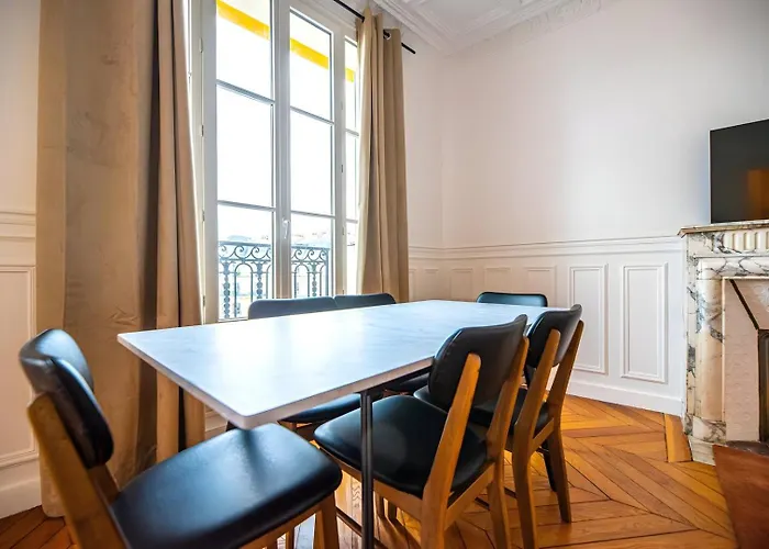 Tbs 325 - Superb With Eiffel Tower View Апартаменты *