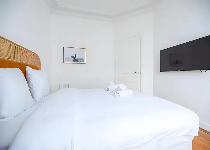 Апартаменты Tbs 325 - Superb With Eiffel Tower View Париж